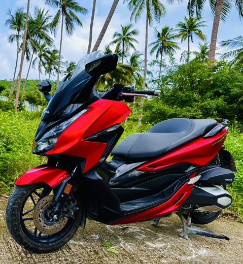 Honda Forza 350 Red