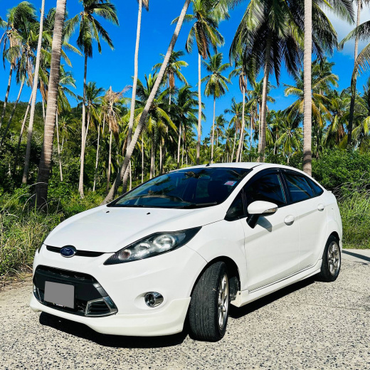 Ford Fiesta White 2015