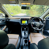 MG ZS White