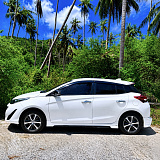 Toyota - Yaris HB White